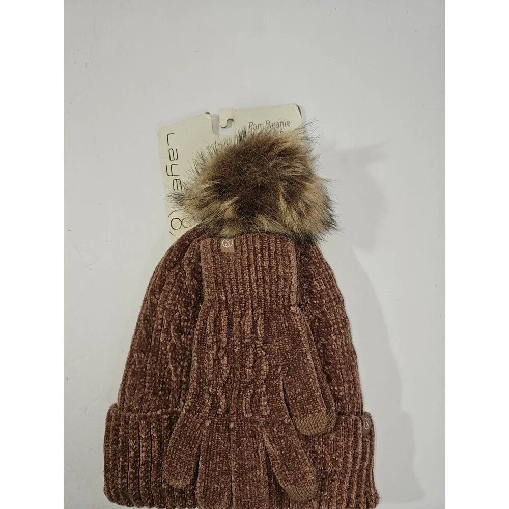 Layer 8 Chenille Knit Pom Beanie Hat and Glove Set Rust New!